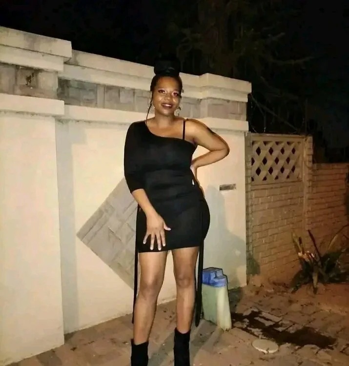 Zee_Lady Chatroom