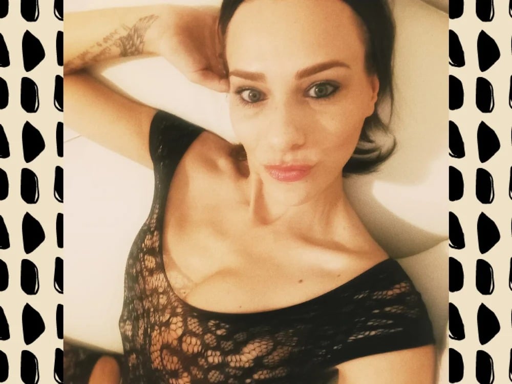 Zingara83 Chatroom