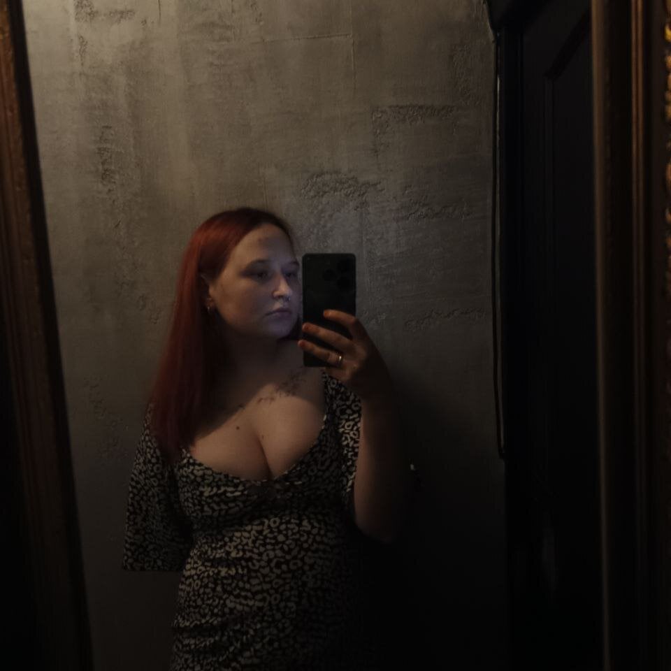 Zoe_Sunday Chatroom