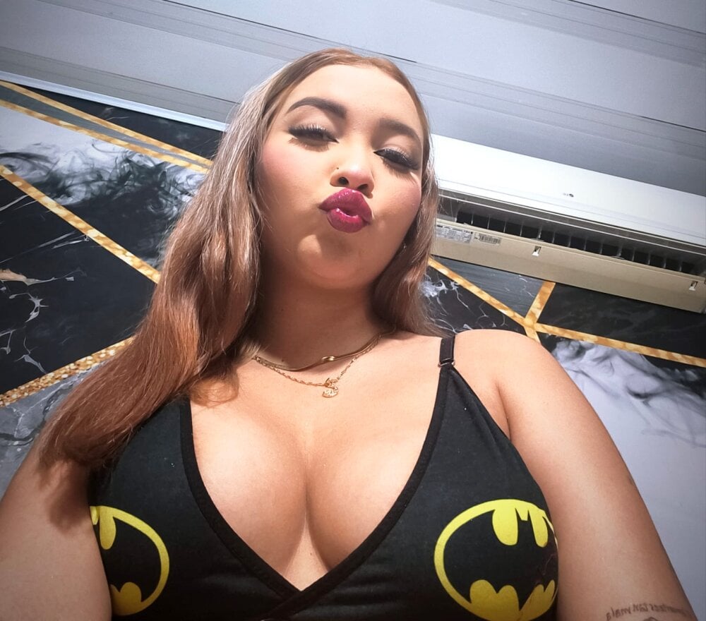 Zoee_Perfect Chatroom