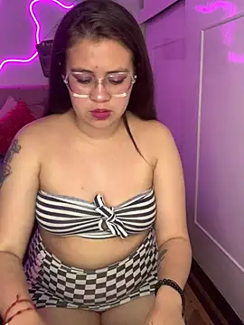 Zoee_pink Chatroom