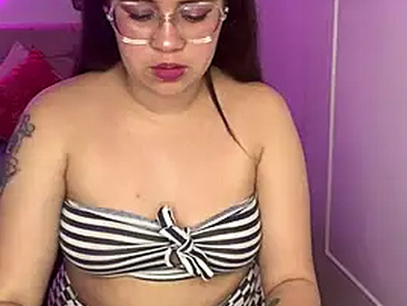 zoee-pink