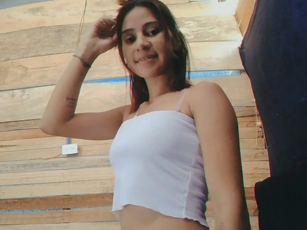 _Alicee_axel Chatroom