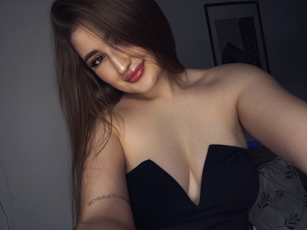 _Anastasia_Juicy Chatroom