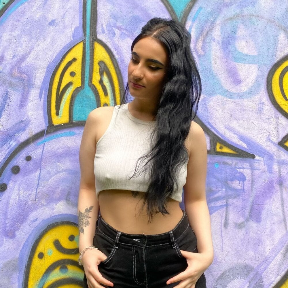 _CELESTE_MOORE Chatroom