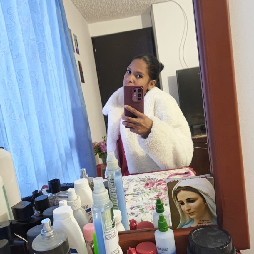 _Caroline34 Chatroom