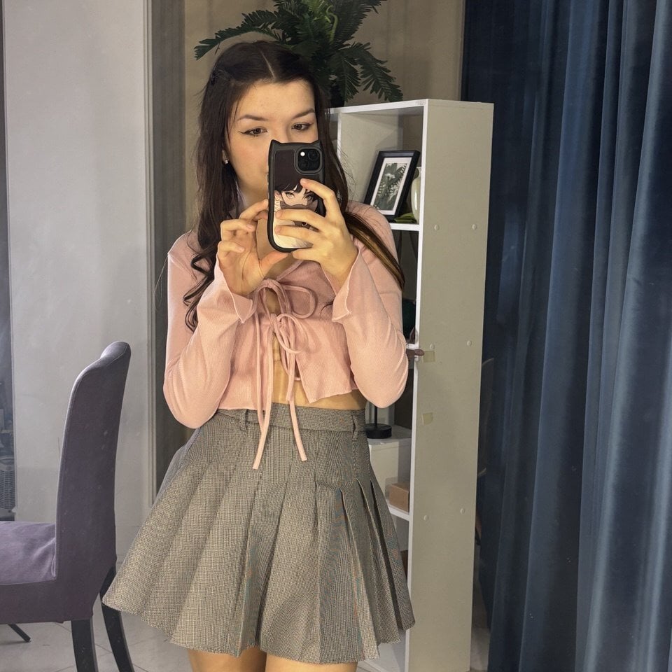 _Cute_World_ Webcam Profile Picture _Cute_World_ Chatroom