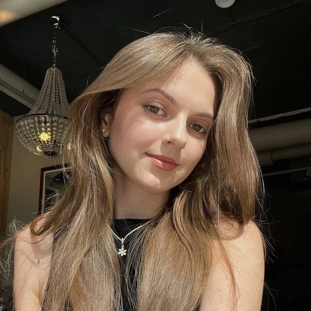 _Dasha_054 Chatroom