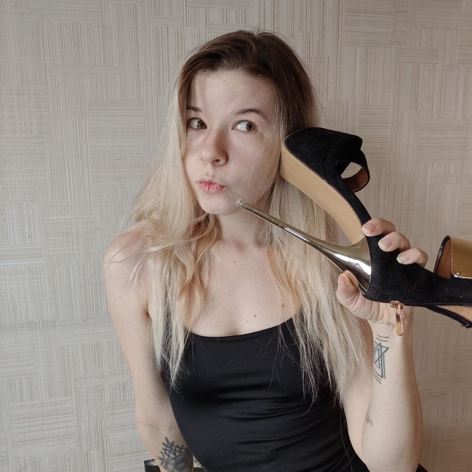 _Doll_Face_ Chatroom