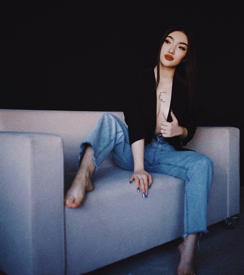 _Eva_Mooni_ Chatroom