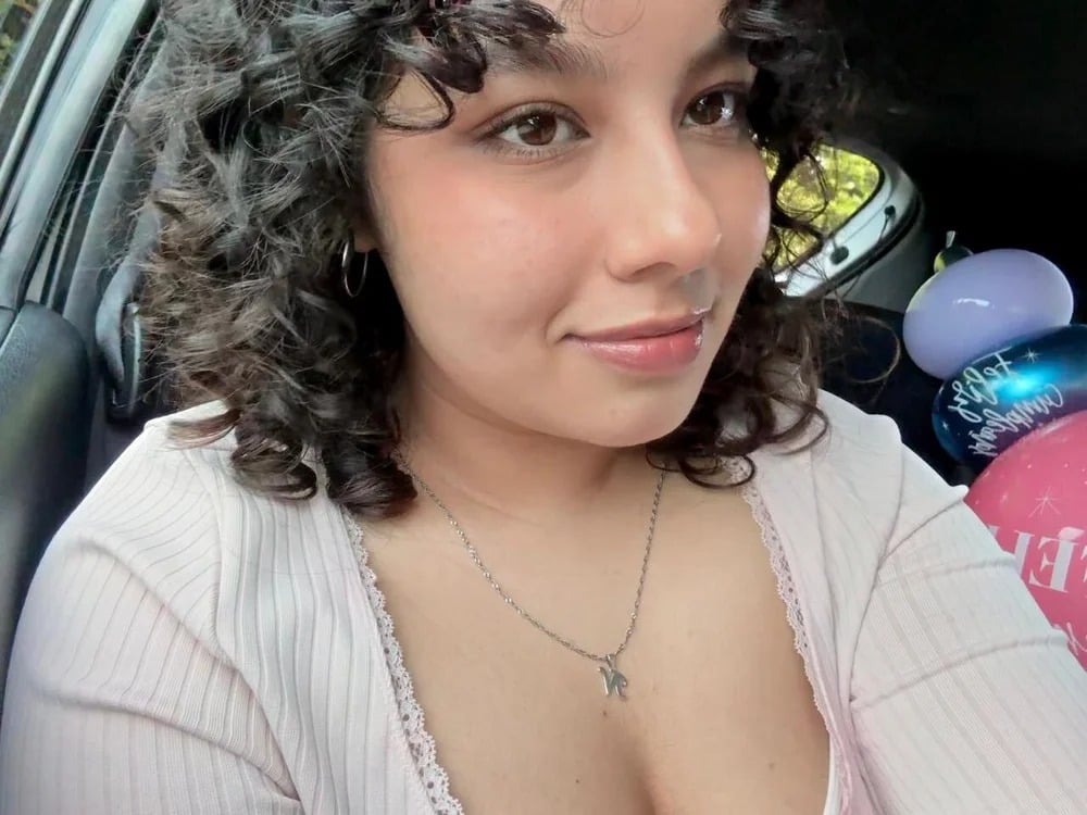 _Gaby_01 Chatroom