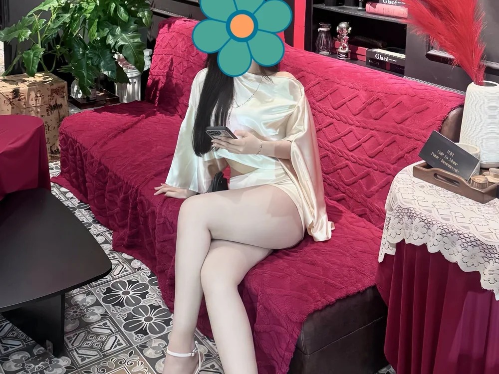 _Moon-2K_ Chatroom