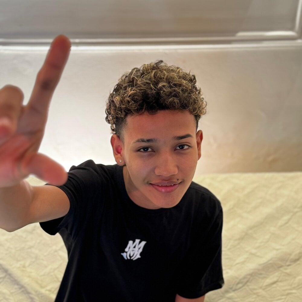 _Noah19 Chatroom