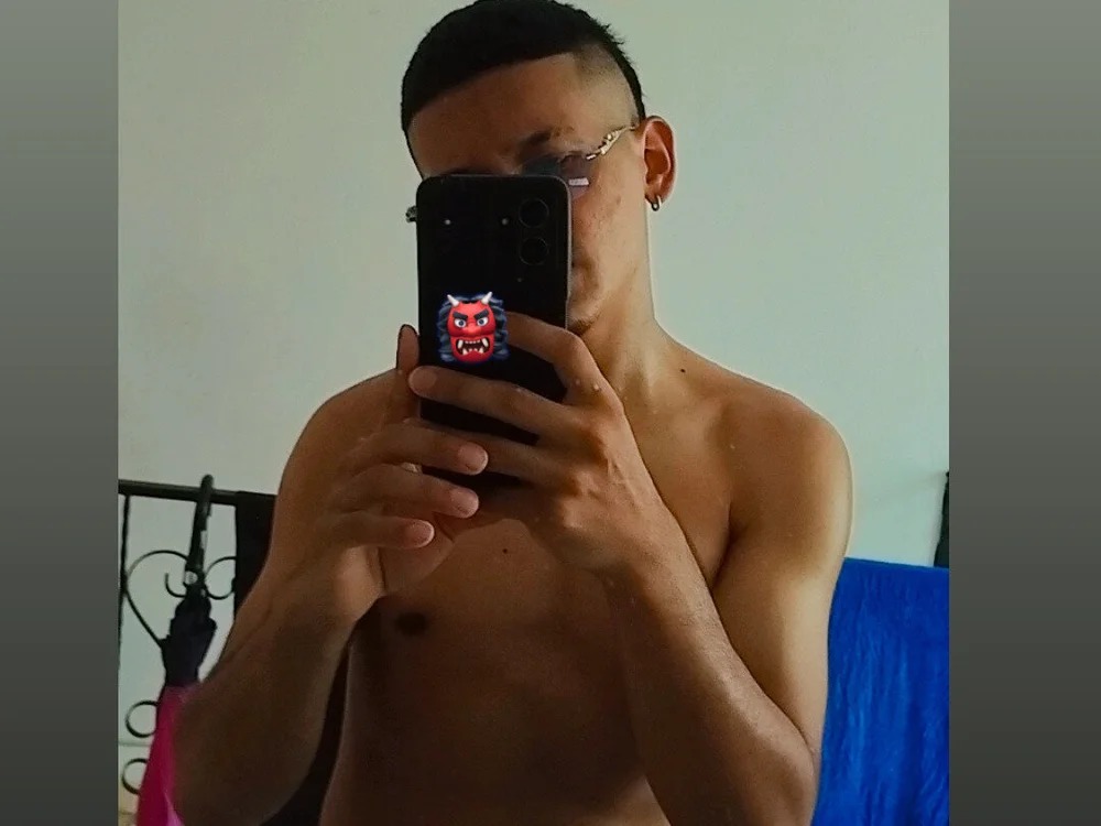 _Paisaa_Hard Chatroom