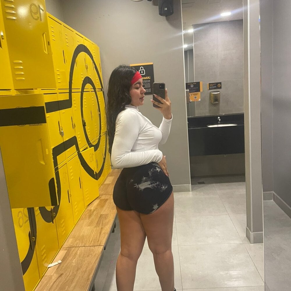 _Sarita_1 Chatroom