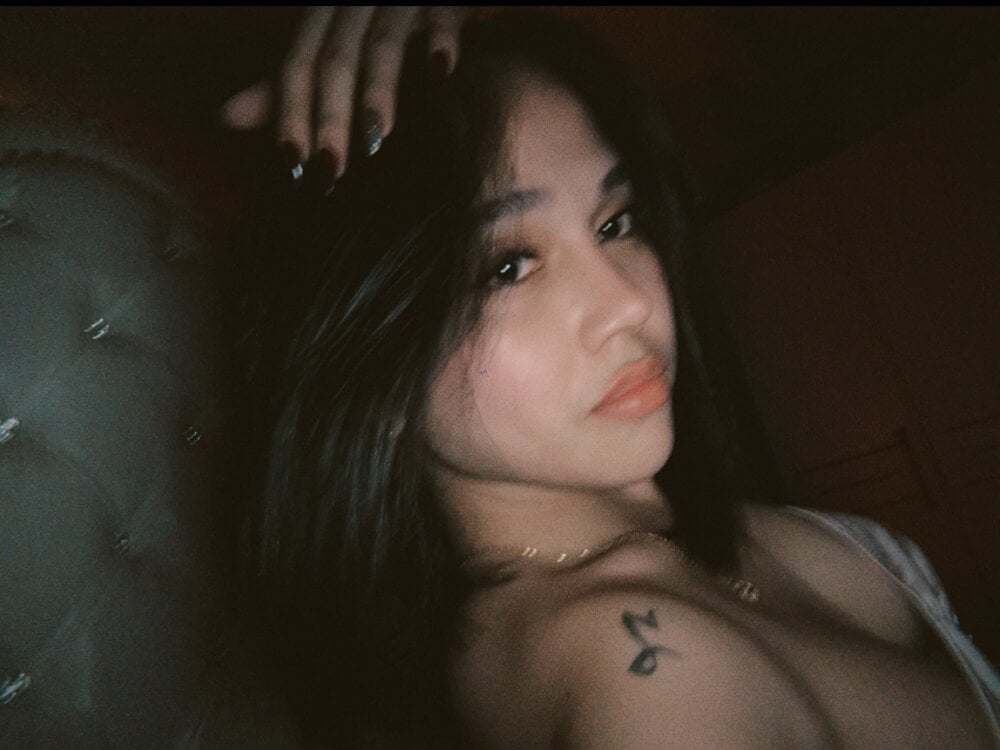 _SashaBoo Webcam Profile Picture _SashaBoo Chatroom