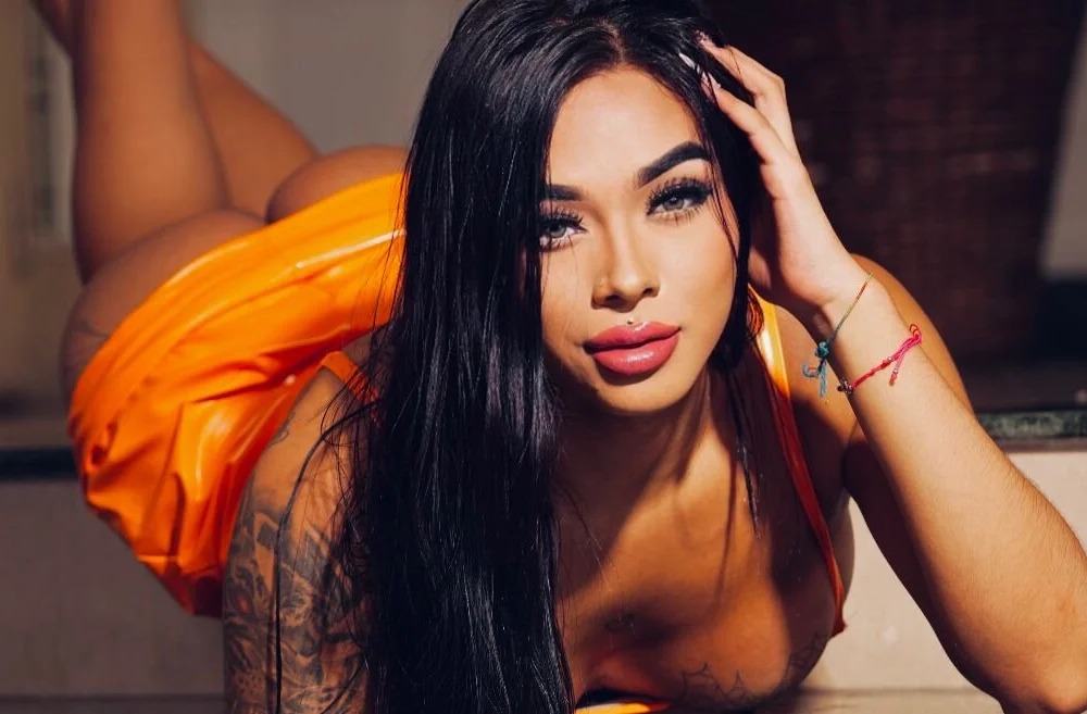 _Tinaqueen Chatroom