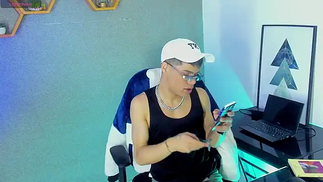 _Tommyy_777 Chatroom
