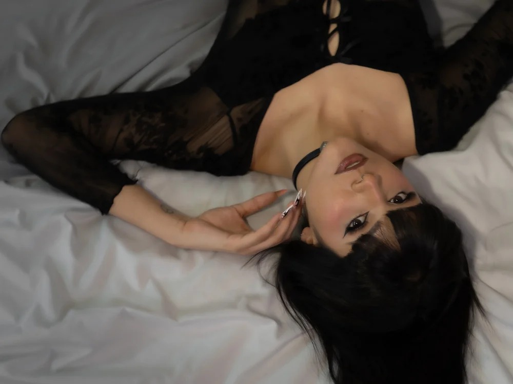 __Aishaa__ Chatroom