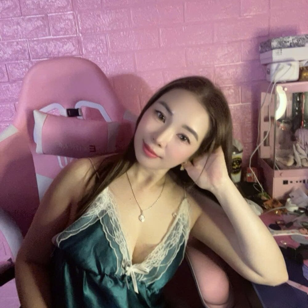 ___Ariella___ Chatroom