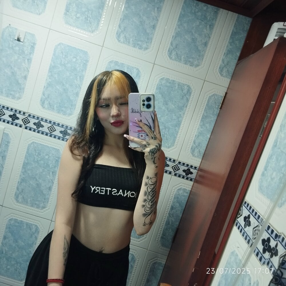 _sakura_sweet Chatroom