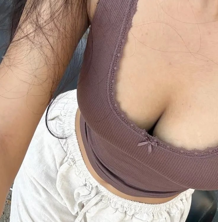 aarvi_69 Chatroom