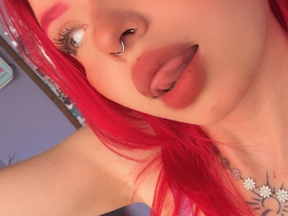 alaia__sofia Chatroom