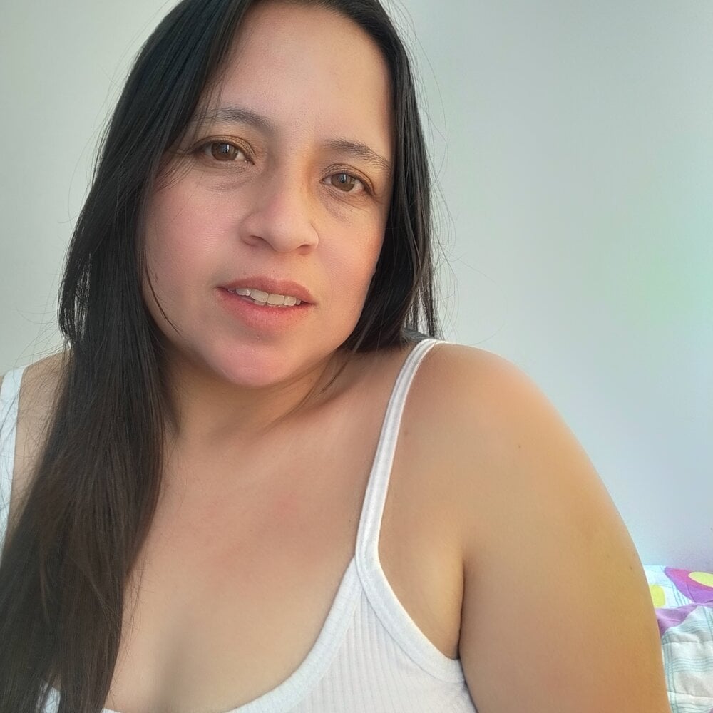 alejandra__26 Chatroom