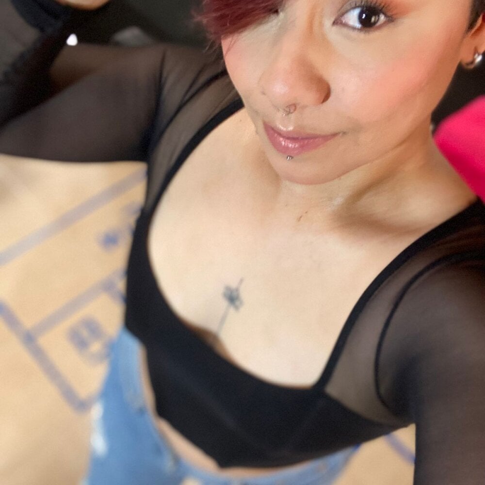 alejandra_prk26 Chatroom