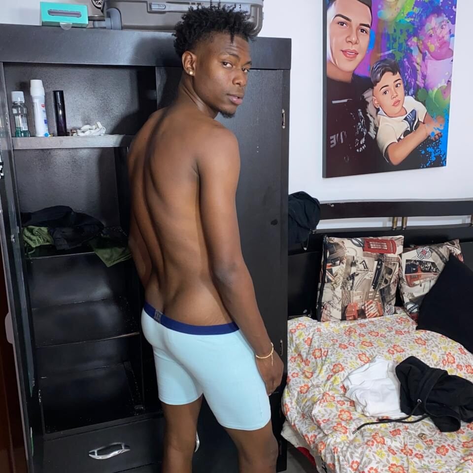 alejandropoma Chatroom