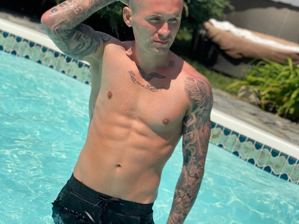 alex_hotguy8 Chatroom
