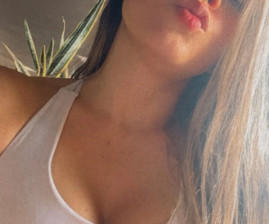 alexaa_Stone Chatroom