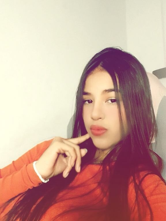 alexandraclaire9 Chatroom