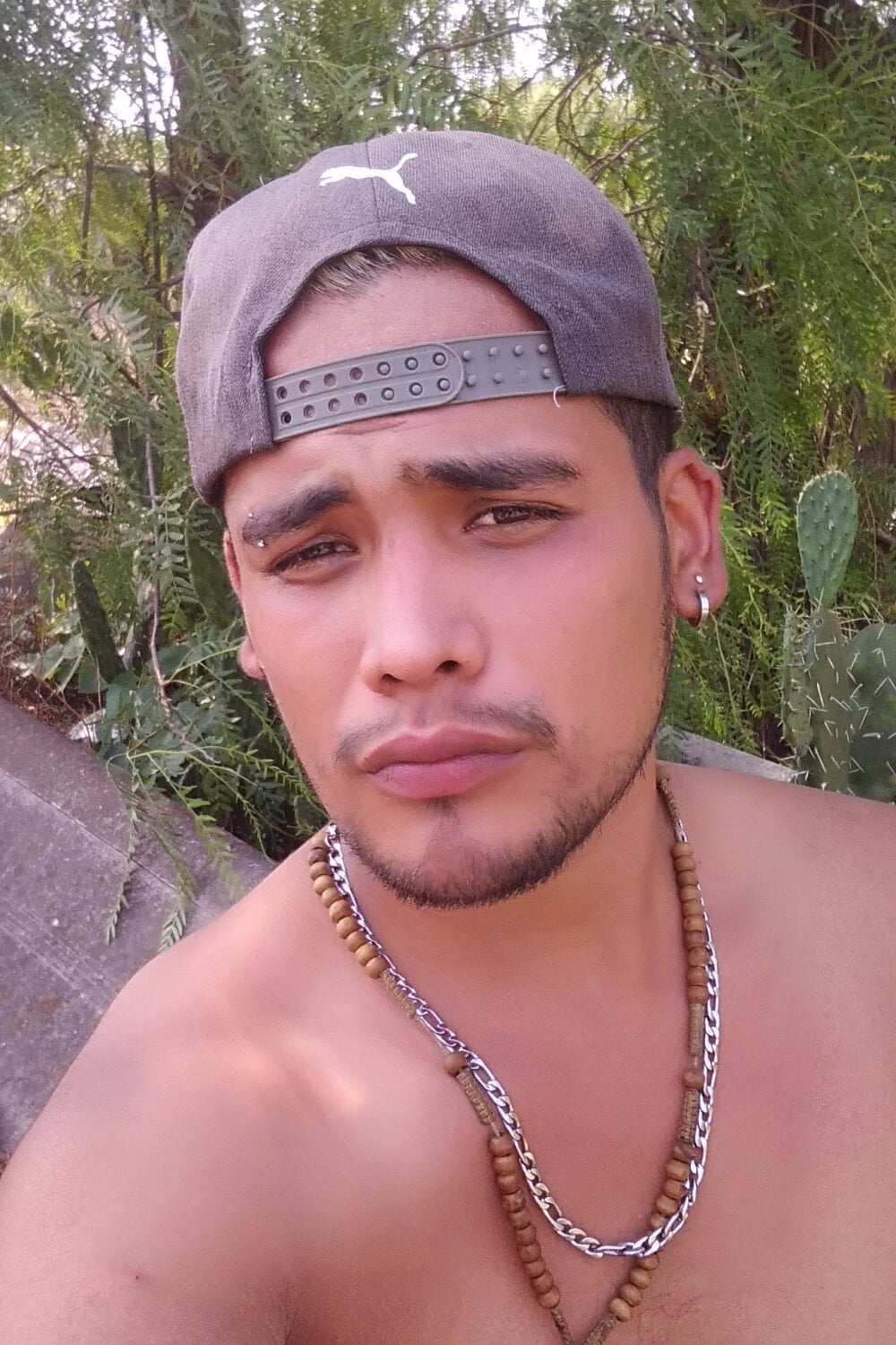 alexismug76-09 Chatroom