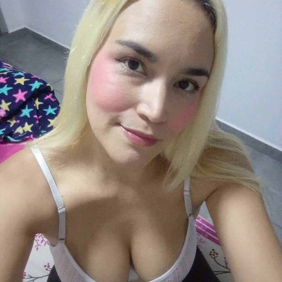 alezzafox__ Chatroom