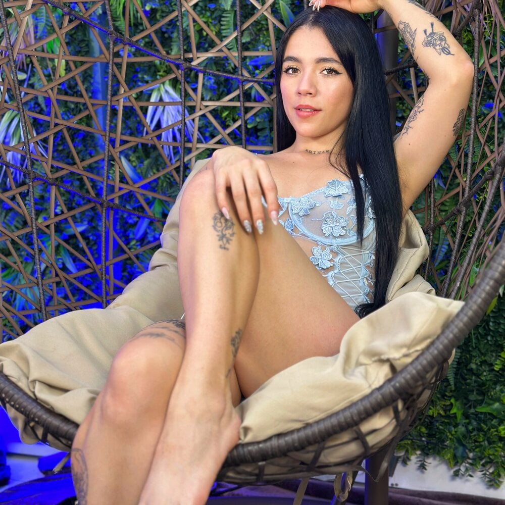 alice_rose5 Chatroom