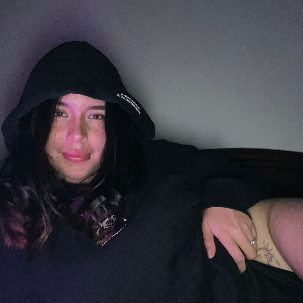 aliciia_23 Chatroom