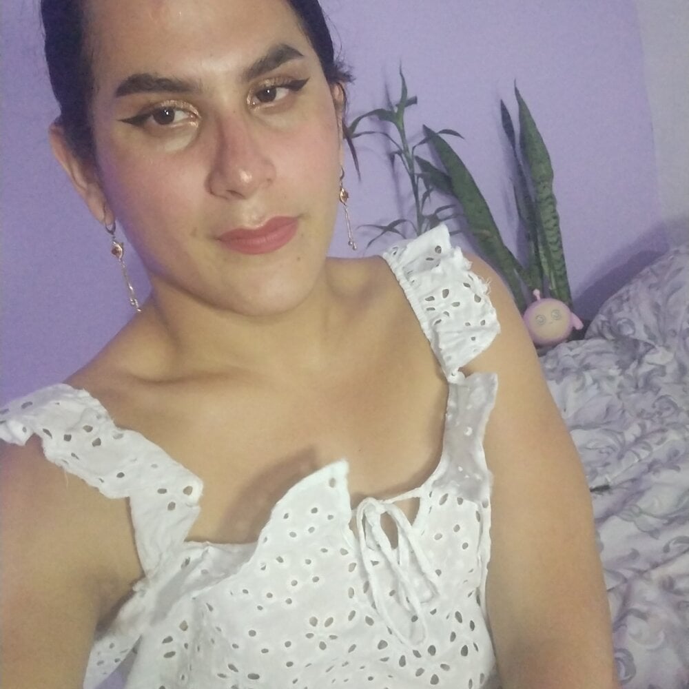 alina_sweet1920 Chatroom