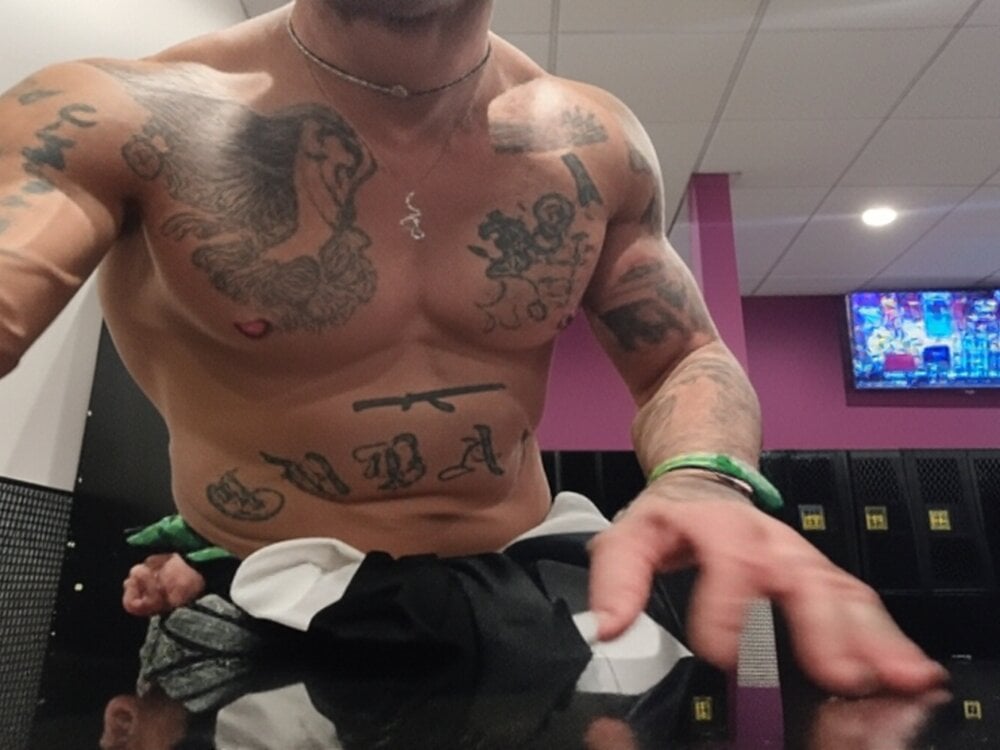 alphacloudGod Webcam Profile Picture alphacloudGod Chatroom