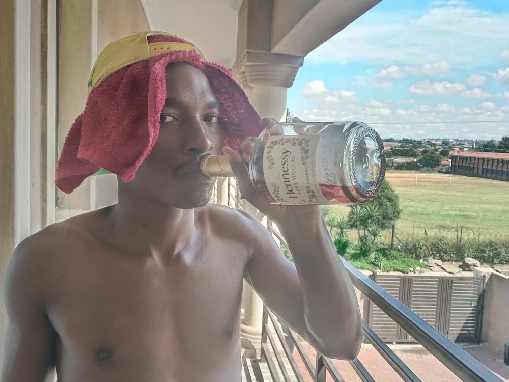 alphamale25 Chatroom