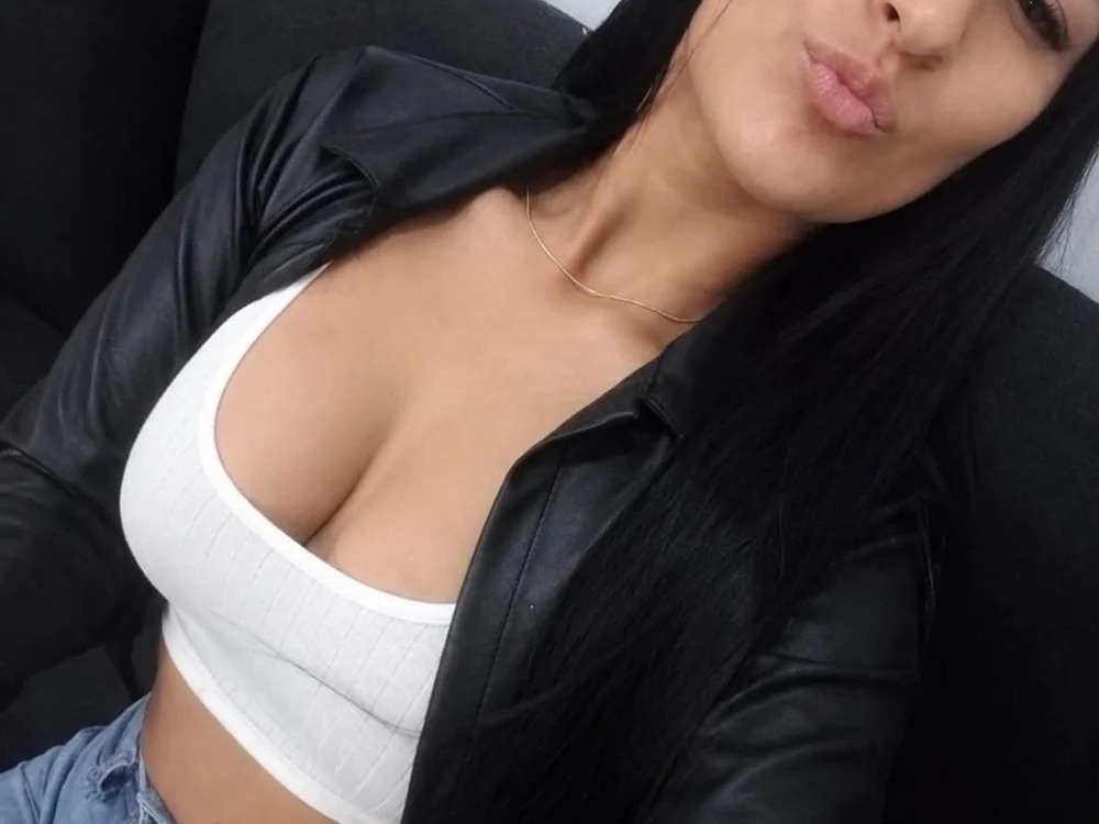 amara__lux Chatroom