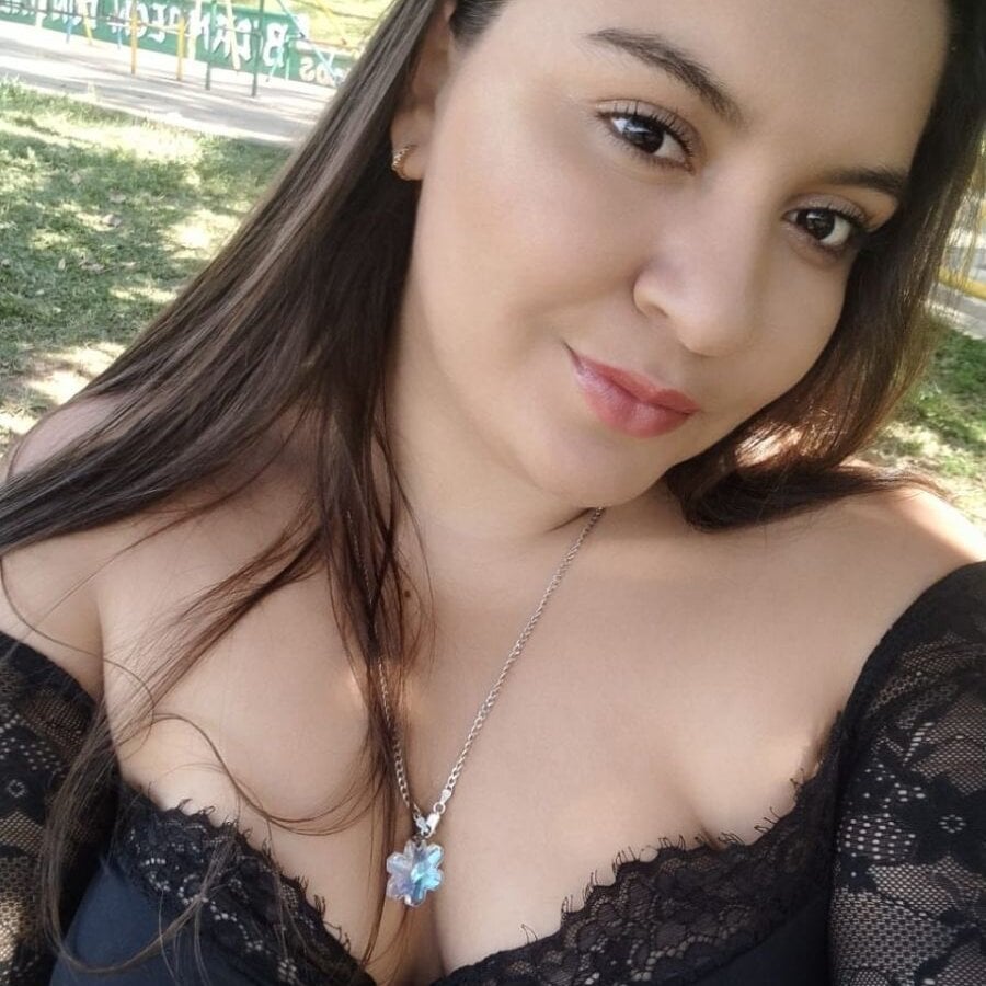 anamontiell1 Chatroom