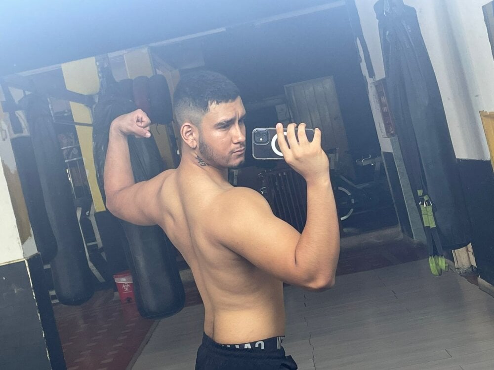 ander_montoyaa Chatroom
