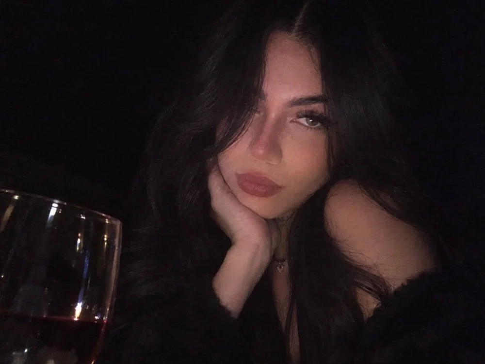 andra_rosse Chatroom