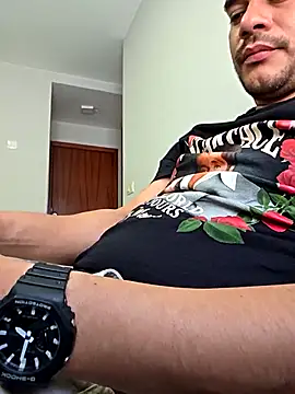 andriuzzhot Chatroom