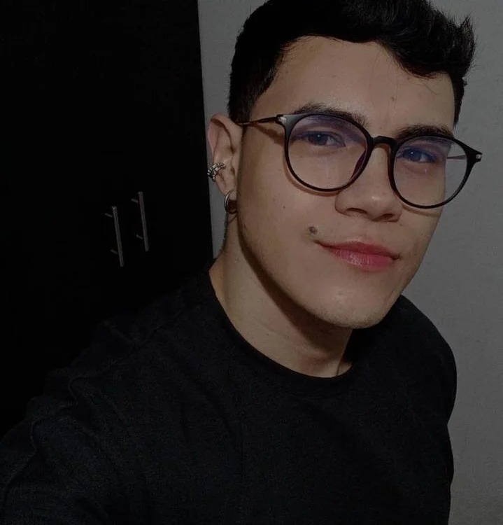 andy_estevez Chatroom