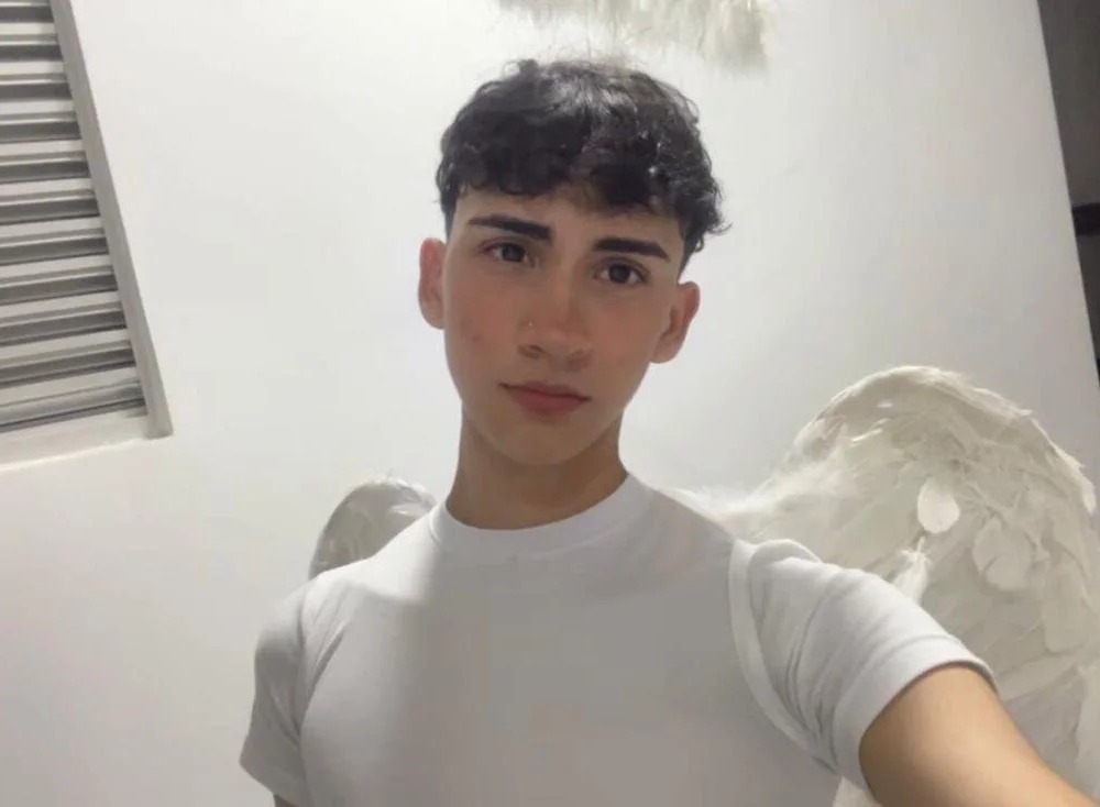 angel_cmlo Chatroom