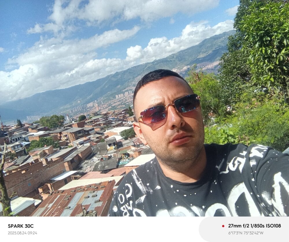 angelitocalientico Chatroom