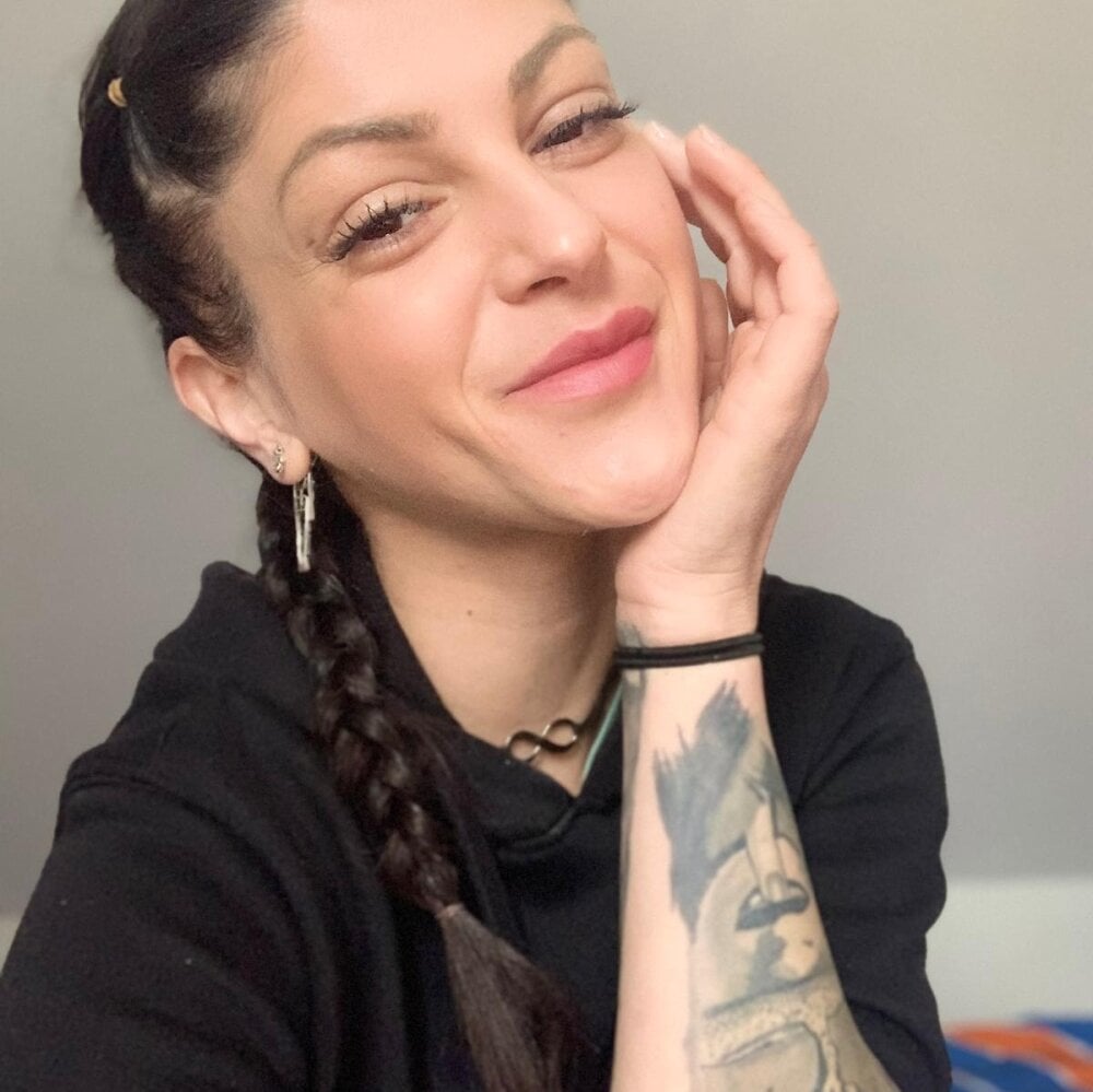 anissawhitenss Webcam Profile Picture anissawhitenss Chatroom