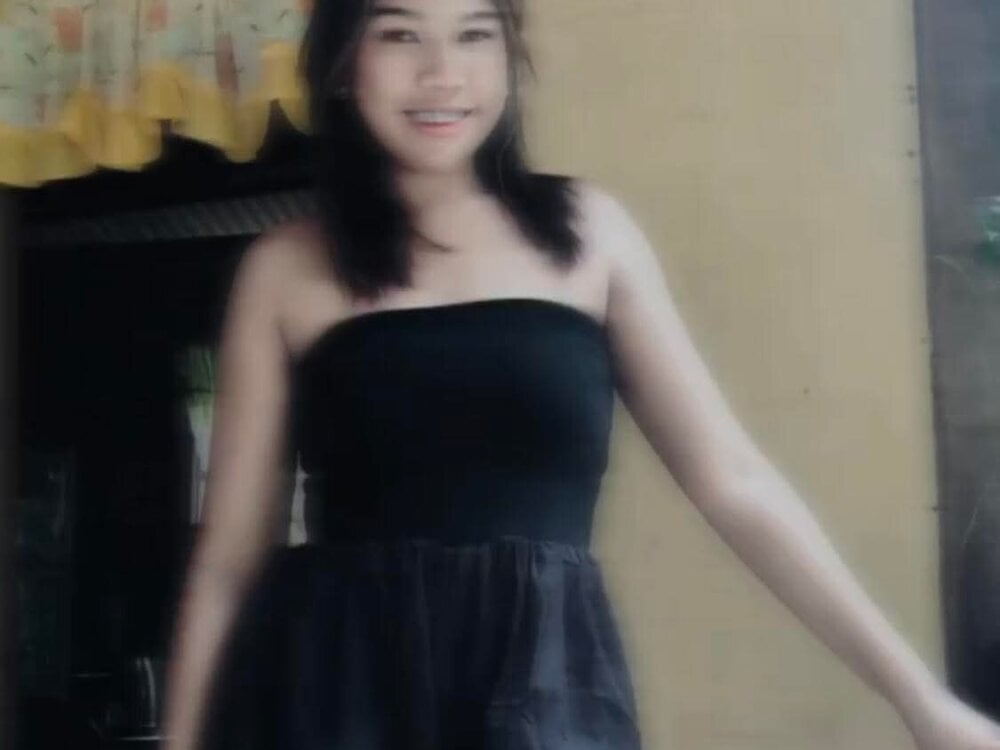 aniya_04 Chatroom